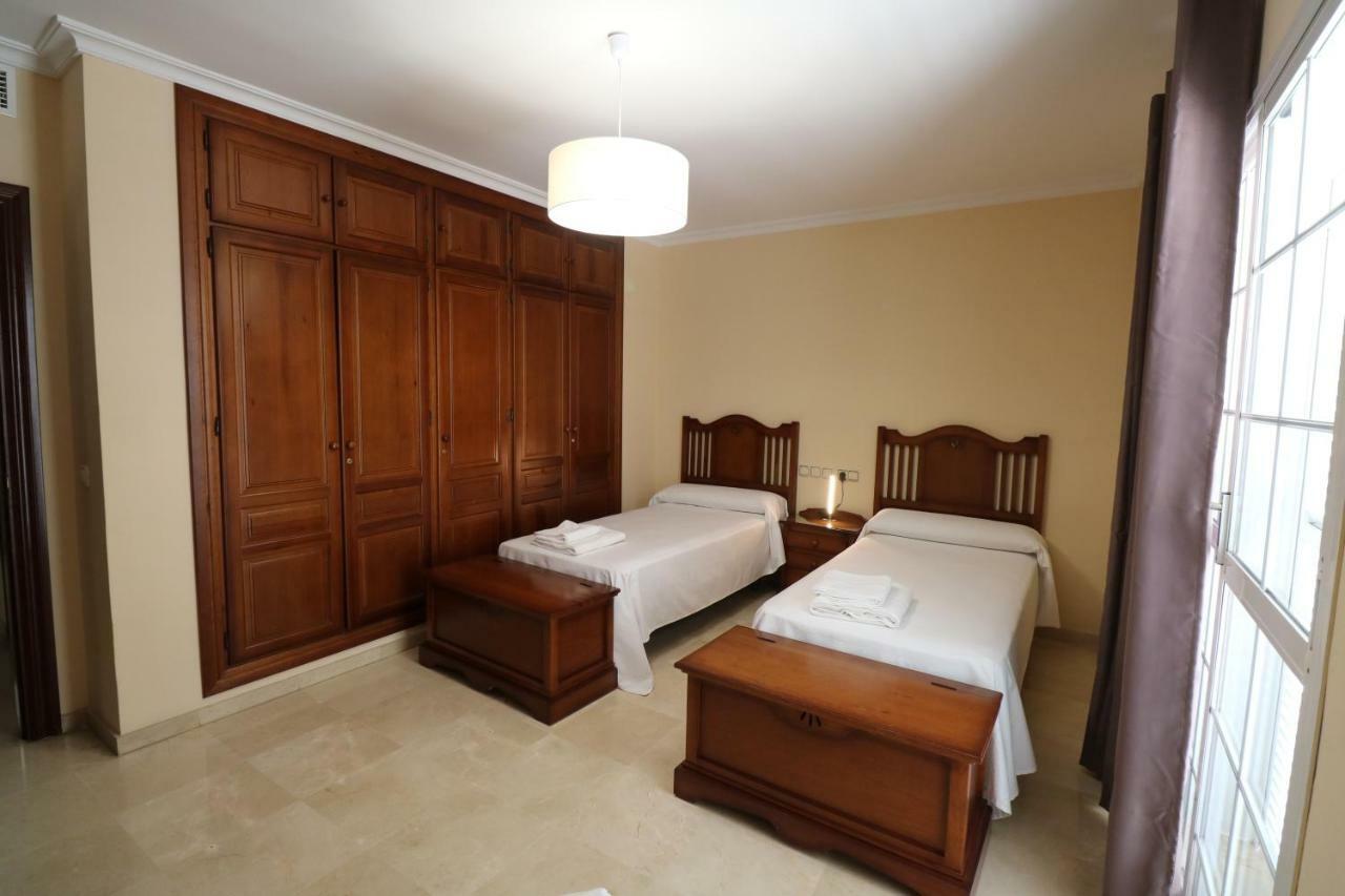 Villa De Lujo En טורמולינוס מראה חיצוני תמונה
