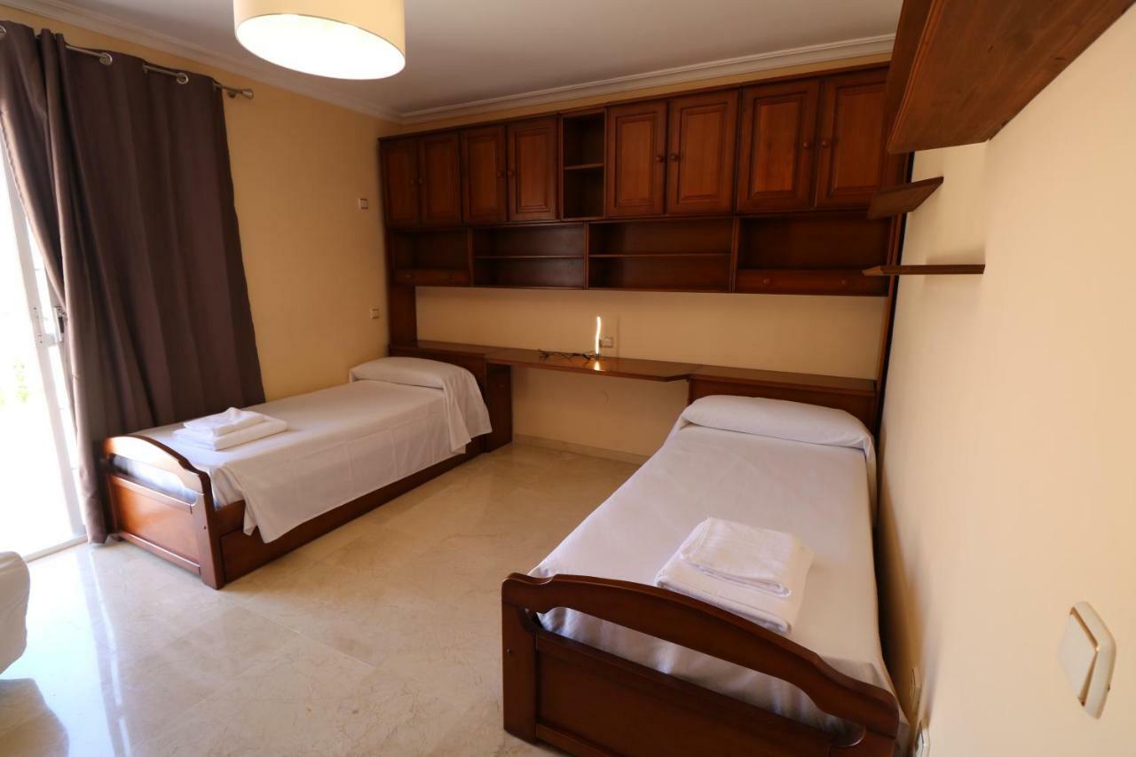 Villa De Lujo En טורמולינוס מראה חיצוני תמונה