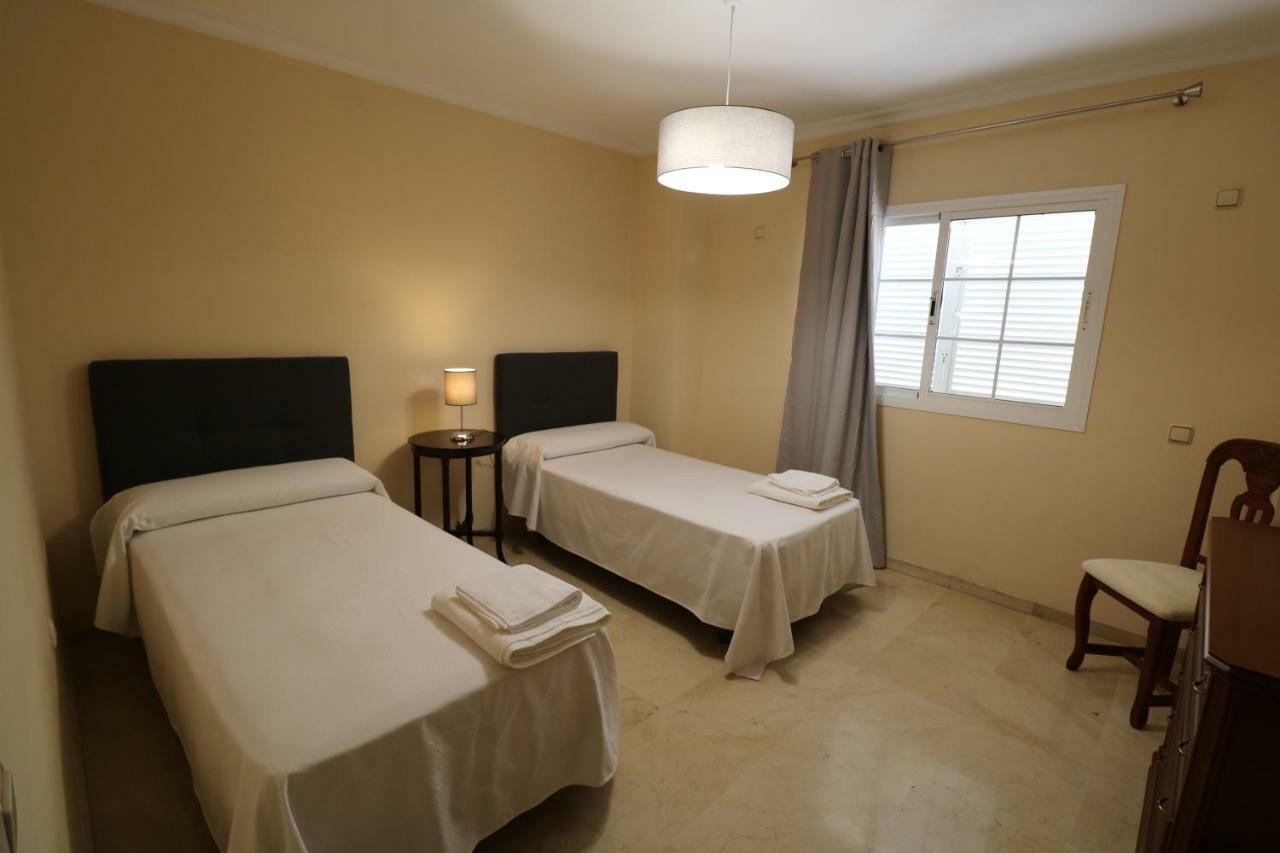 Villa De Lujo En טורמולינוס מראה חיצוני תמונה